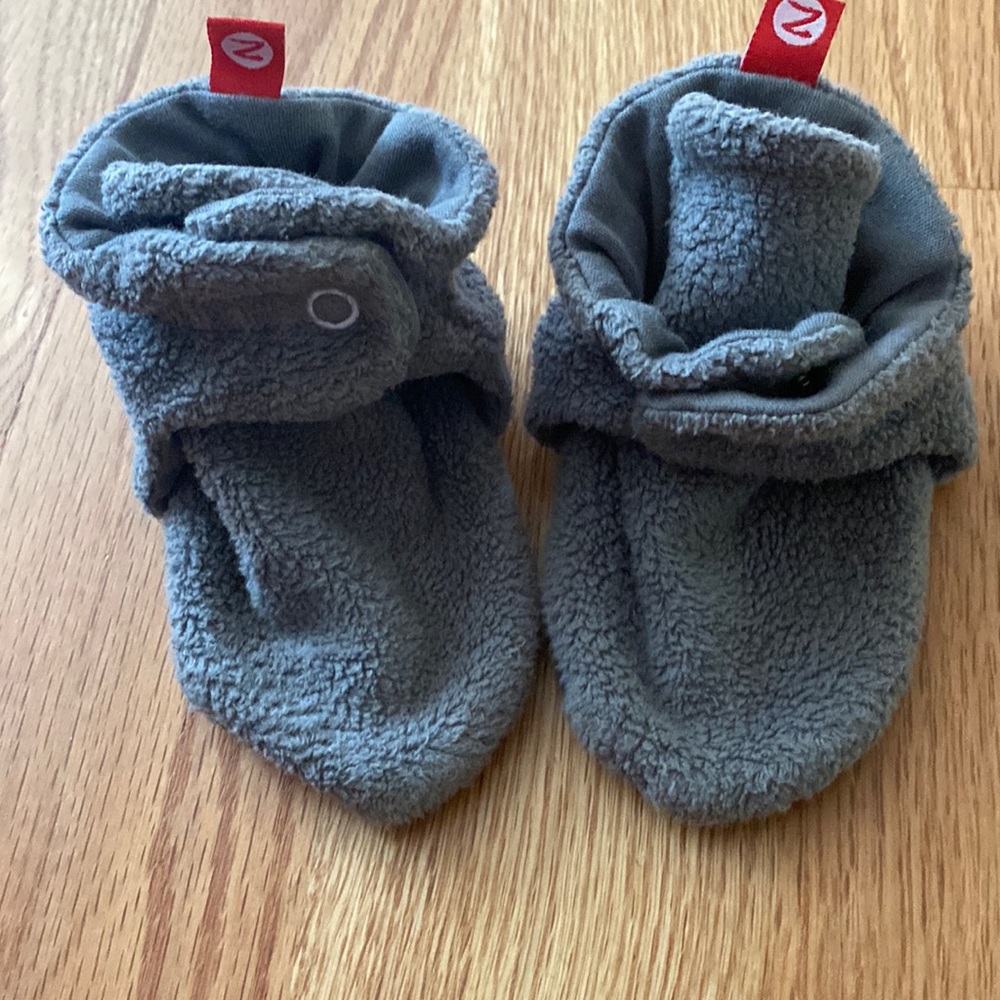 Zutano Booties - Charcoal Grey